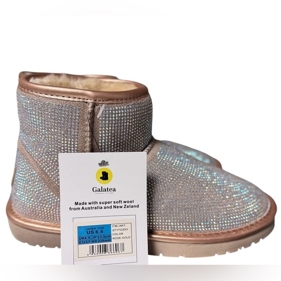 Galatea Women's Winter Boot Rose Gold 6.5 Rhinestone Soft Wool NWT - Picture 6 of 9